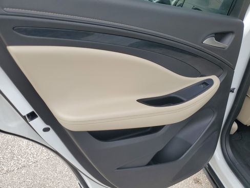 Used 2017 Buick Envision Premium w/ Driver Confidence Package image 15