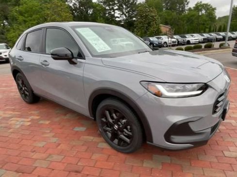 Certified 2025 Honda HR-V Sport image 3