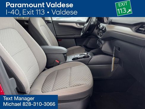 Used 2021 Ford Escape SE w/ SE Sport Appearance Package image 12