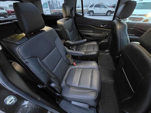 Certified 2019 GMC Acadia SLT AWD/4WD image 17