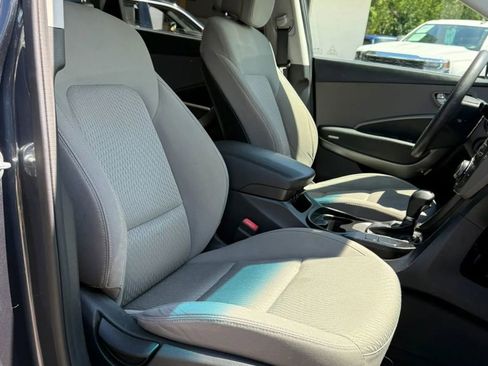 Used 2019 Hyundai Santa Fe XL SE FWD image 22