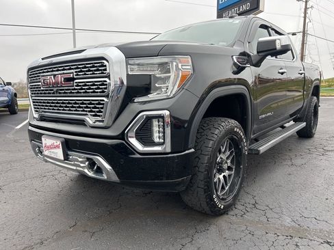 Used 2019 GMC Sierra 1500 Denali image 2