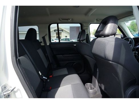 Used 2009 Jeep Patriot Sport image 26