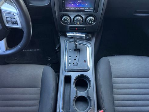 Used 2014 Dodge Challenger SXT image 11
