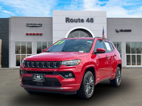 Used 2023 Jeep Compass Limited AWD/4WD image 2