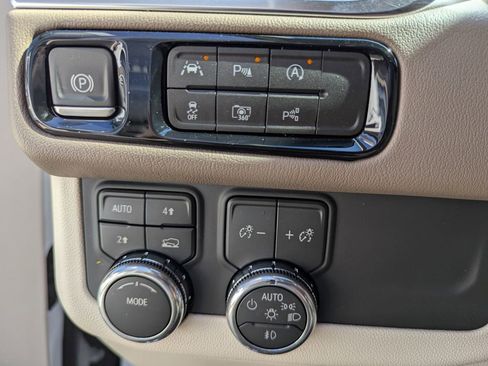 New 2026 GMC Yukon XL Denali w/ Sun & Power Step Package image 16