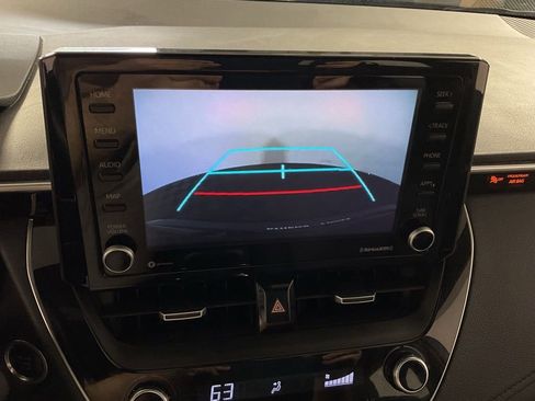Used 2022 Toyota Corolla SE w/ SE Premium Package FWD image 4