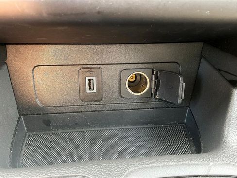 Used 2017 Ford Escape Titanium AWD/4WD image 29
