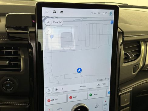 Used 2023 Ford F150 Lightning Platinum image 27