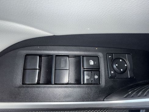Used 2021 Toyota RAV4 XLE Premium FWD image 15