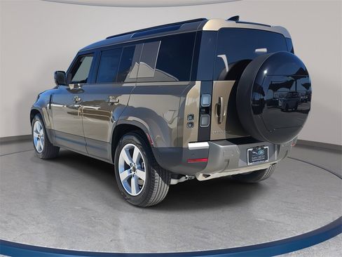 New 2026 Land Rover Defender 110 S image 7