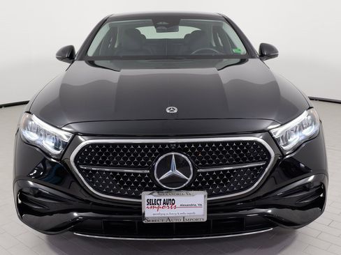 Used 2025 Mercedes-Benz E 350 4MATIC Sedan image 6