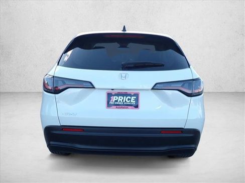 Used 2025 Honda HR-V LX image 3