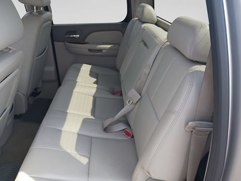 Used 2011 Chevrolet Silverado 2500 LTZ w/ LTZ Plus Package AWD/4WD image 33