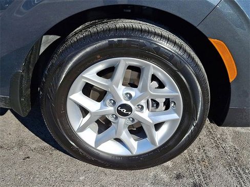 Used 2025 Kia Soul LX w/ LX Technology Package image 8