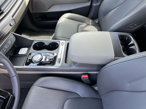 New 2026 Kia Carnival SX FWD image 18