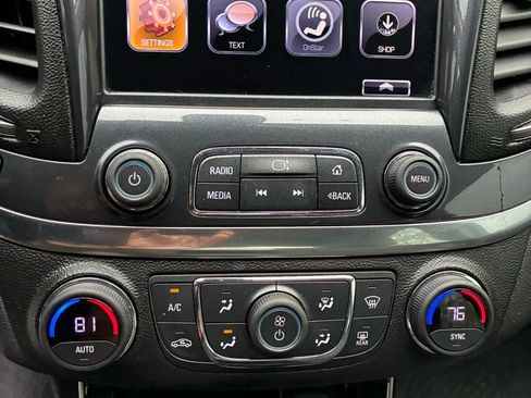 Used 2017 Chevrolet Impala LT image 27