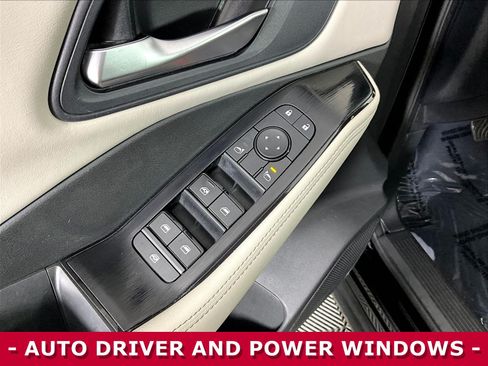 Certified 2025 Nissan Rogue SV AWD/4WD image 39