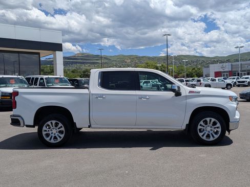 Used 2022 Chevrolet Silverado 1500 LTZ w/ Technology Package AWD/4WD image 6