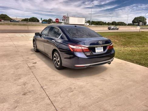 Used 2016 Honda Accord EX image 5