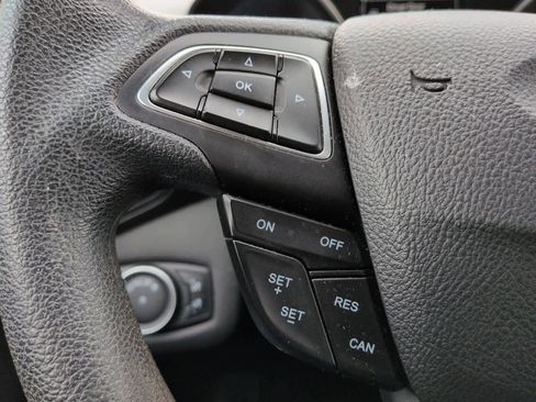 Used 2017 Ford Escape SE image 22