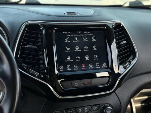 Used 2020 Jeep Cherokee Limited AWD/4WD image 19