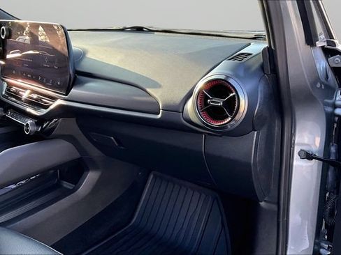 Certified 2025 Chevrolet Equinox EV RS AWD/4WD image 15