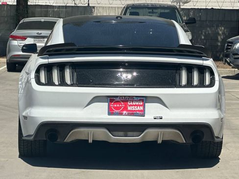 Used 2015 Ford Mustang Premium image 8