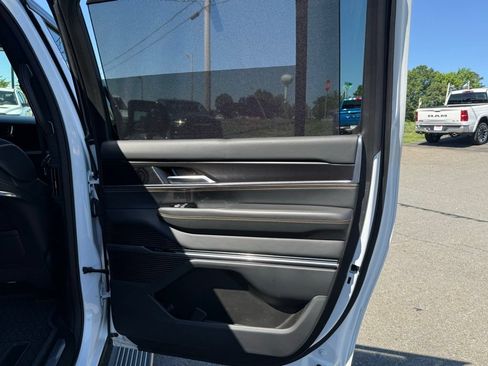 Used 2024 Jeep Grand Wagoneer L Series III w/ Rear Seat Video Group 1 AWD/4WD image 37