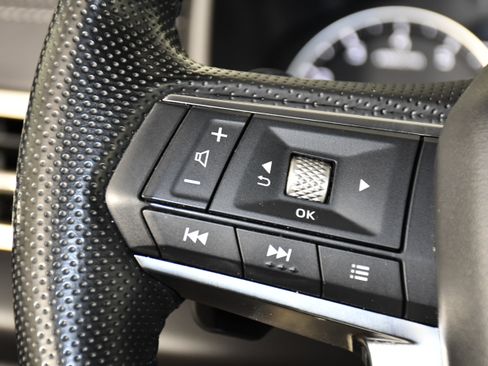 Used 2024 Mitsubishi Outlander AWD image 20