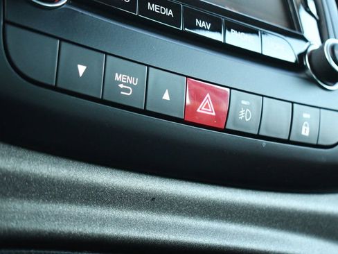 Used 2014 FIAT 500L Trekking w/ Popular Equipment Group image 34