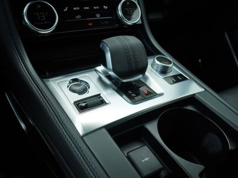 Used 2022 Jaguar F-PACE S AWD/4WD image 23