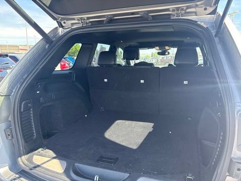 Used 2018 Jeep Grand Cherokee Limited w/ Trailer Tow Group IV AWD/4WD image 25