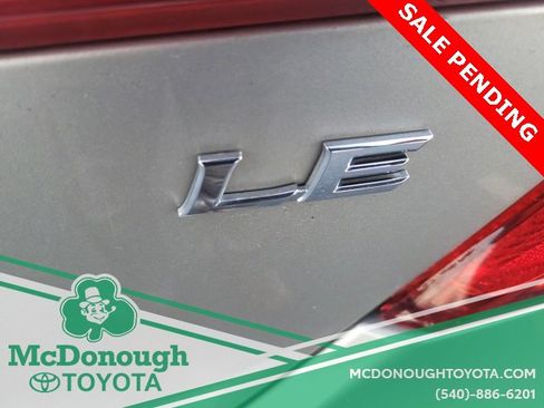 Used 2014 Toyota Camry LE image 15