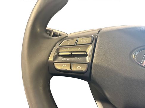 Used 2021 Hyundai Kona Limited w/ Cargo Package FWD image 33