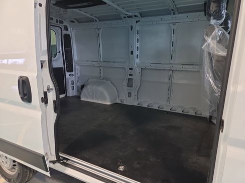 Used 2025 RAM ProMaster 1500 w/ Convenience Group image 10
