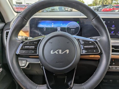 Certified 2024 Kia Seltos SX w/ SX Sunroof Package AWD/4WD image 24