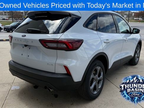 Used 2025 Ford Escape ST-Line Select AWD/4WD image 5
