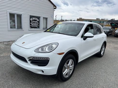 Used 2014 Porsche Cayenne S AWD/4WD image 3