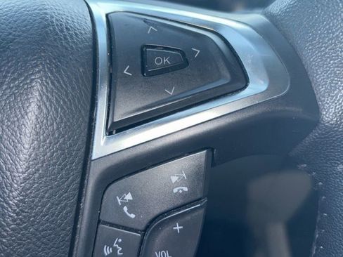 Used 2023 Ford Edge Titanium image 25