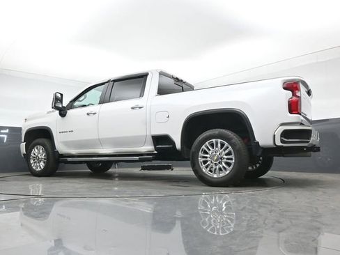 Used 2021 Chevrolet Silverado 2500 High Country w/ Z71 Off-Road Package AWD/4WD image 16