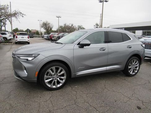 Used 2023 Buick Envision Avenir image 4