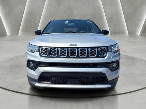 Used 2025 Jeep Compass Limited AWD/4WD image 2