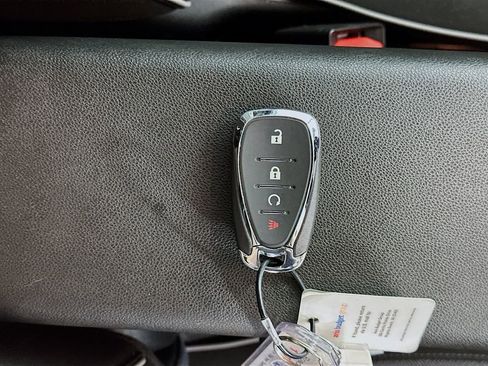 Used 2025 Chevrolet TrailBlazer LT AWD/4WD image 33