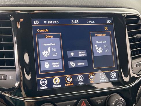 Used 2022 Jeep Grand Cherokee Laredo X image 20