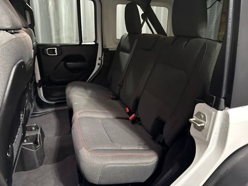 Used 2024 Jeep Wrangler Unlimited Rubicon AWD/4WD image 22