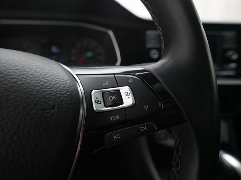 Used 2021 Volkswagen Jetta SE image 18