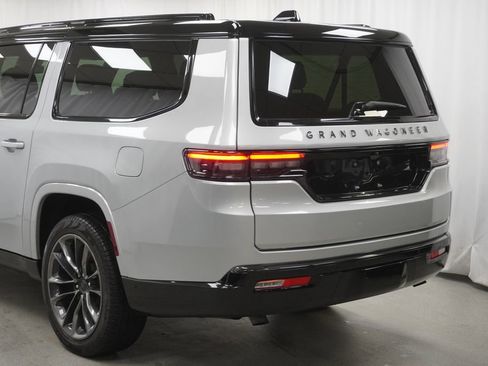 Certified 2025 Jeep Grand Wagoneer L Series II Obsidian w/ Quick Order Packagew 28T AWD/4WD image 13