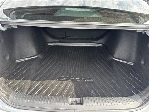 Used 2023 Honda Accord EX-L image 16