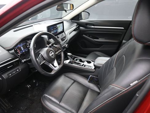 Used 2024 Nissan Altima 2.5 SR w/ SR Premium Package image 36